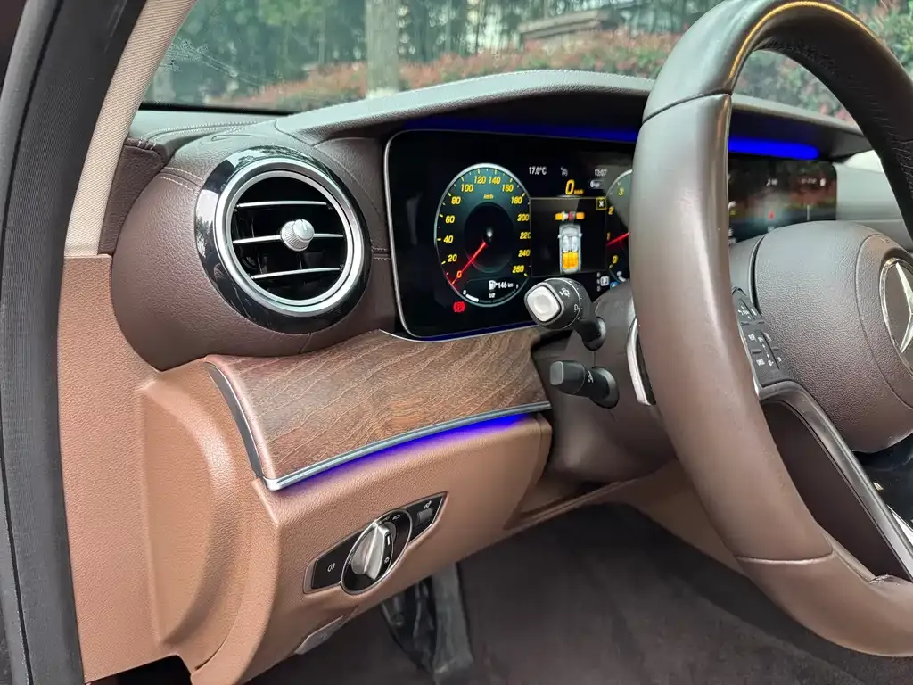 Mercedes-Benz E-Class 2021 из CN, фото 2