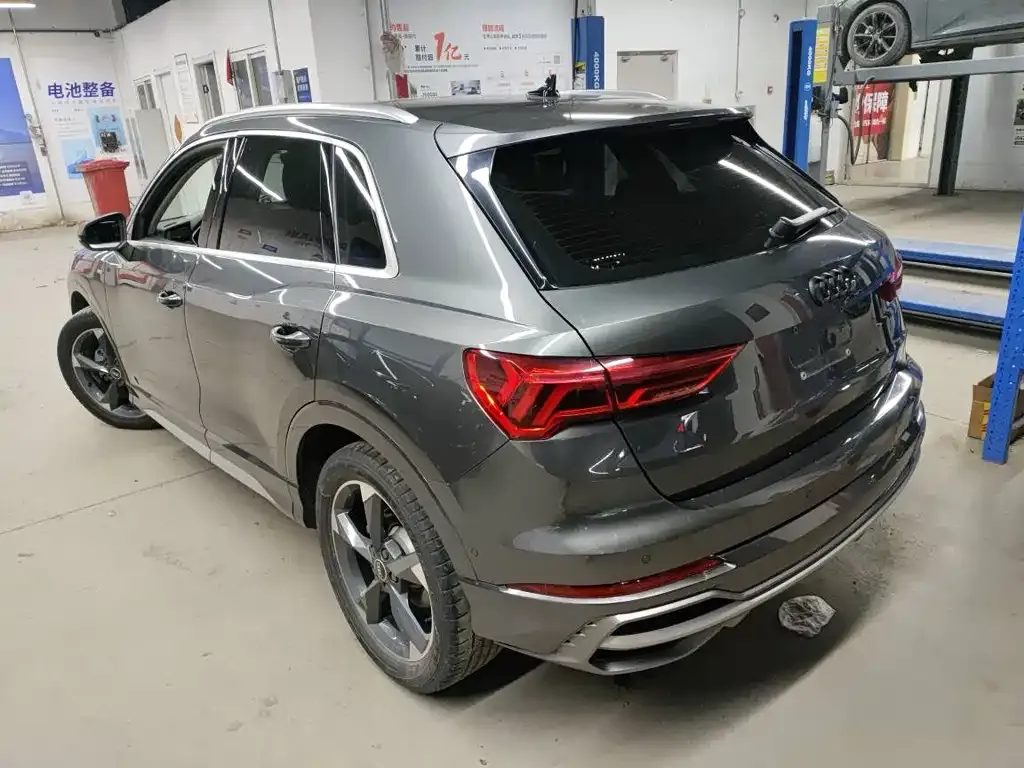 Audi Q3 2021 из CN, фото 7