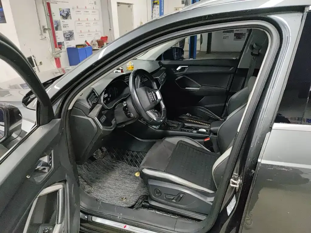 Audi Q3 2021 из CN, фото 8