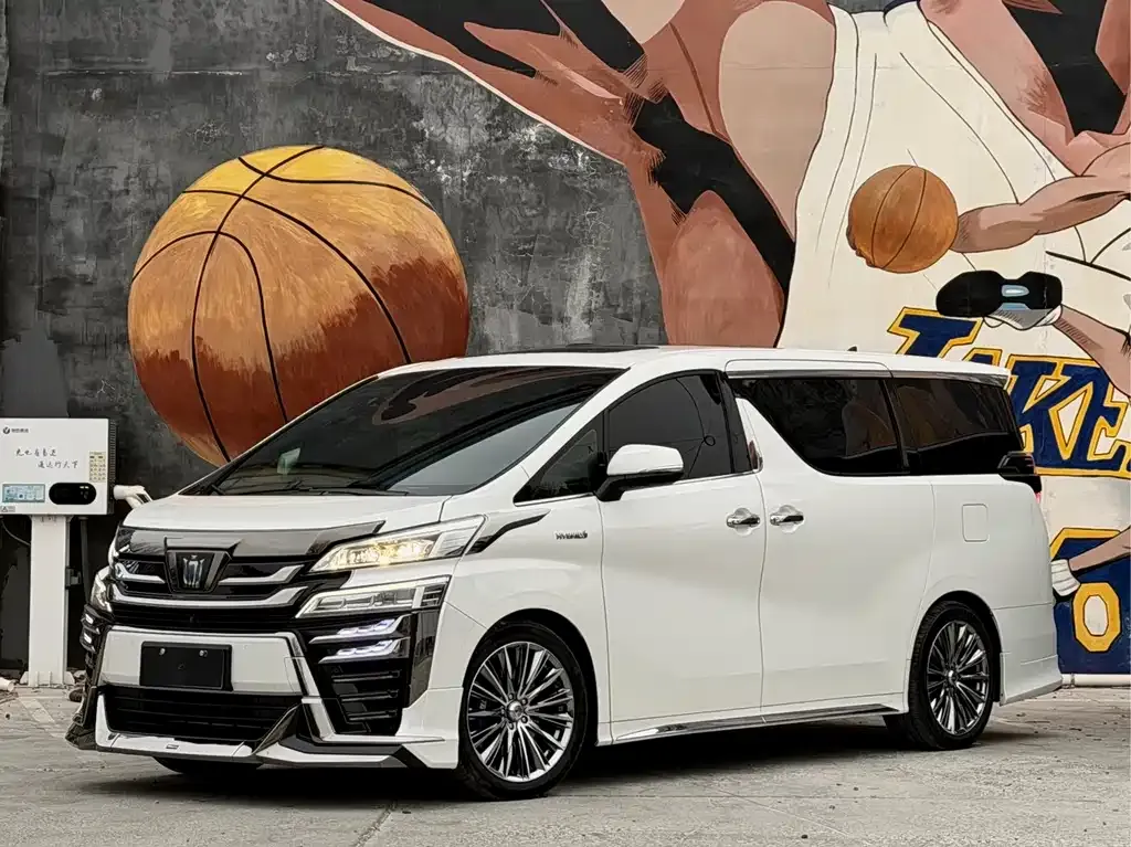 Toyota Vellfire 2023 из CN, фото 1