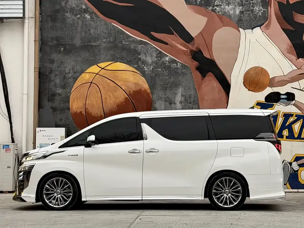 Toyota Vellfire 2023 из CN, фото 3