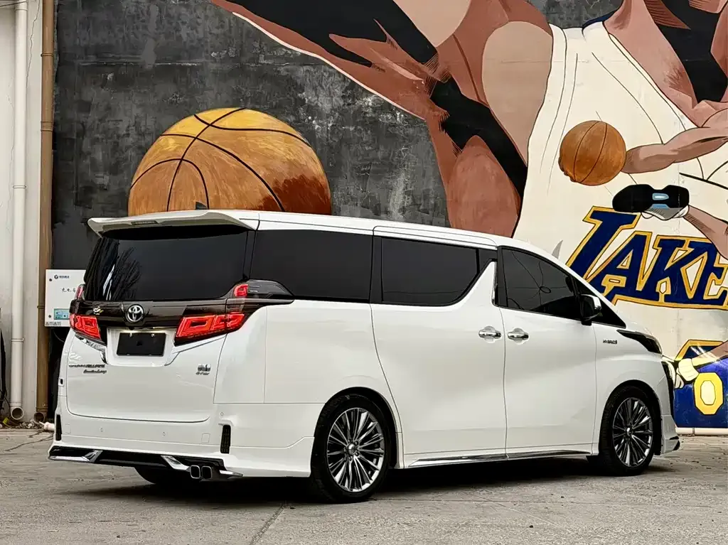 Toyota Vellfire 2023 из CN, фото 4