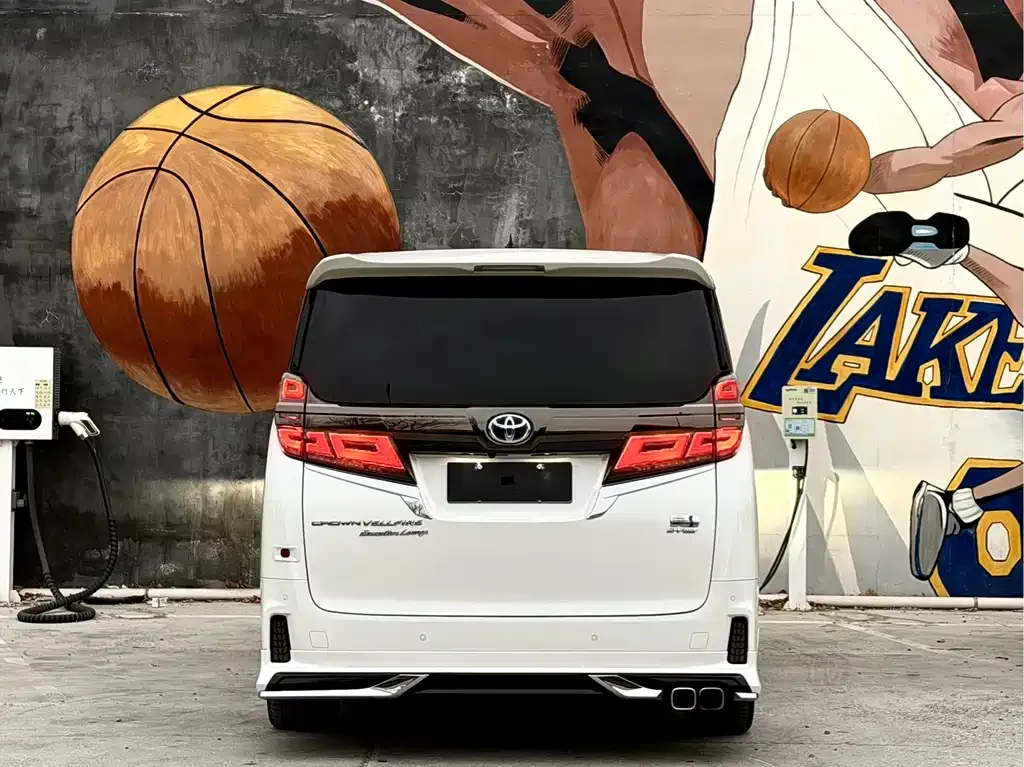 Toyota Vellfire 2023 из CN, фото 10