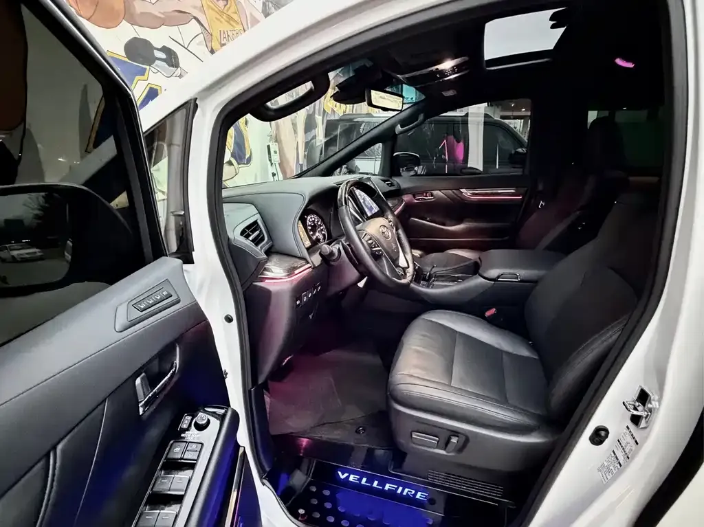 Toyota Vellfire 2023 из CN, фото 9