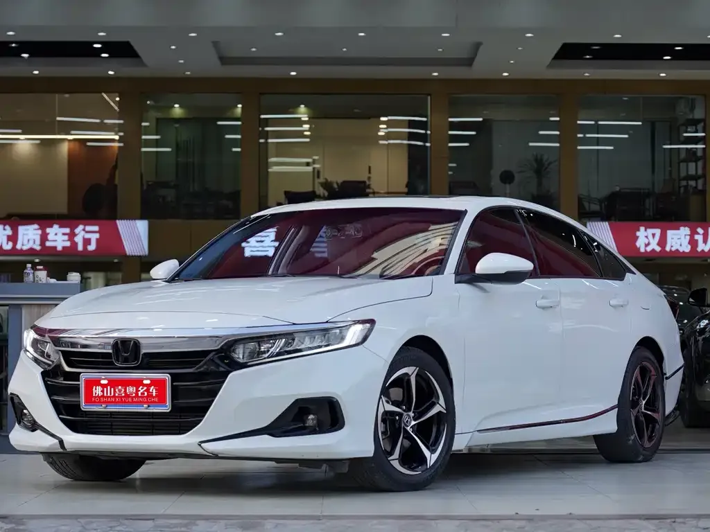 Honda Accord — фото 1