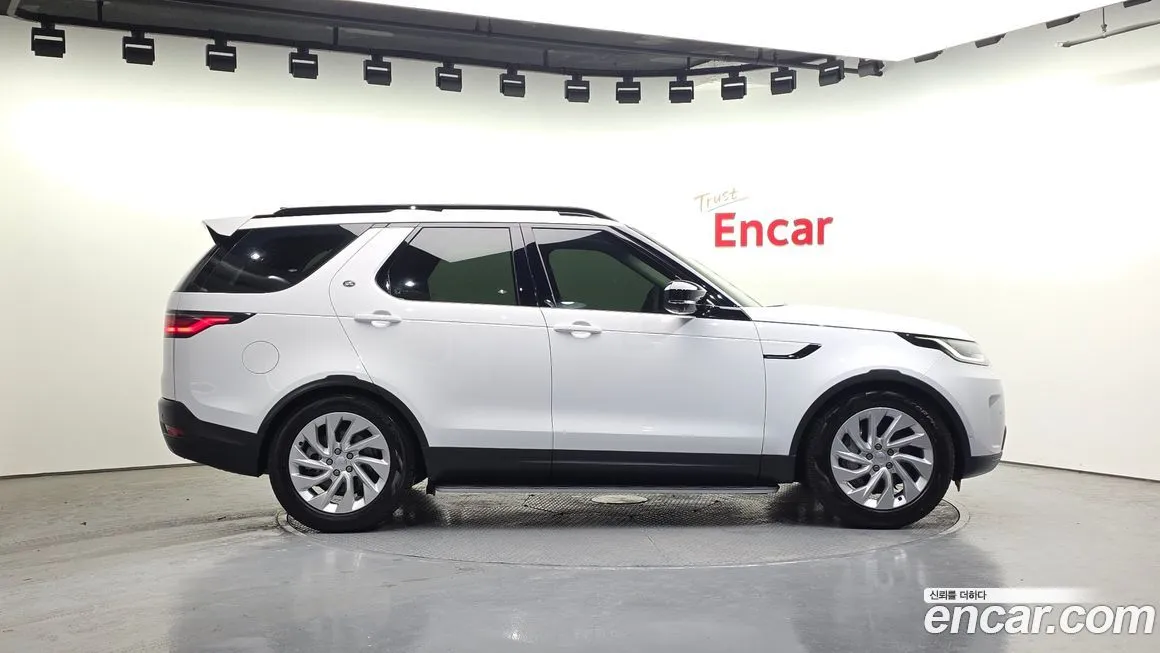 Land Rover Discovery 2024 из KR, фото 6