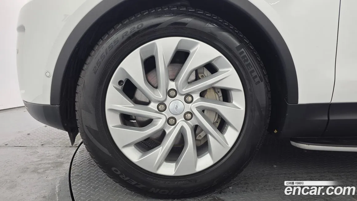 Land Rover Discovery 2024 из KR, фото 8