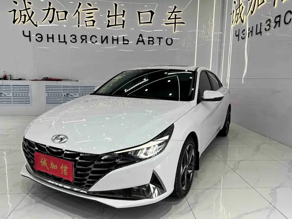 Hyundai Elantra 2022 из CN, фото 1