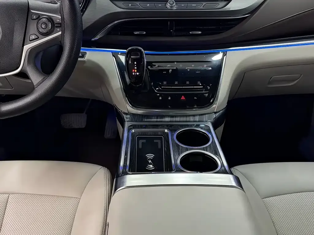 Buick GL8 2025 из CN, фото 8