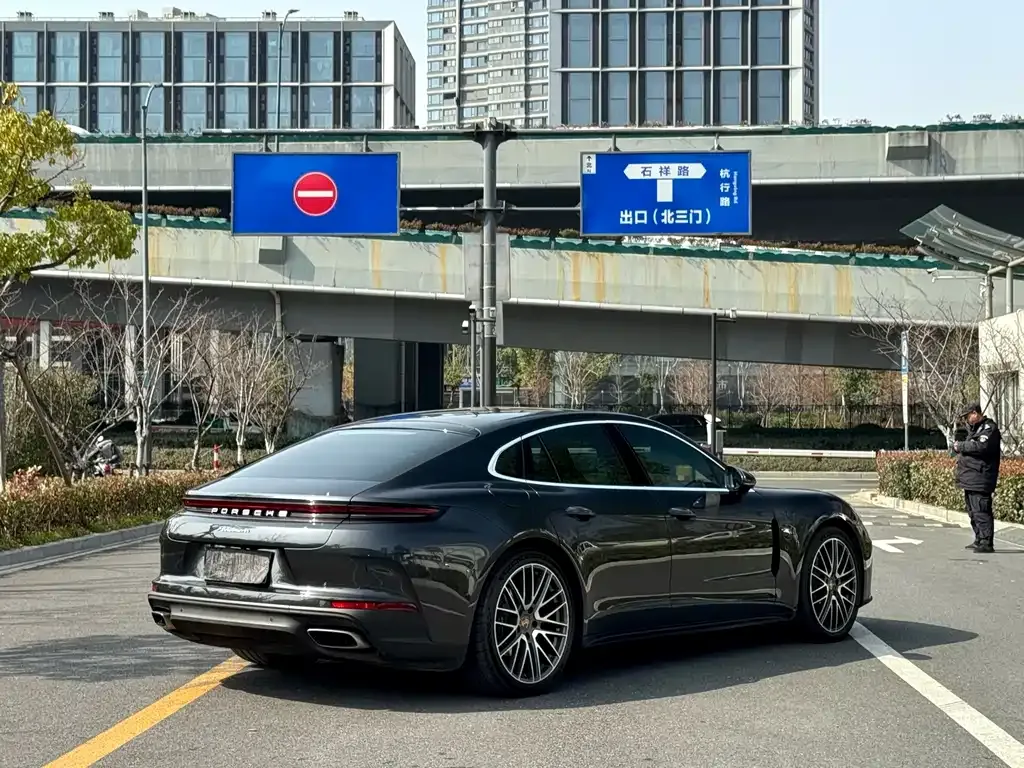 Porsche Panamera 2024 из CN, фото 8