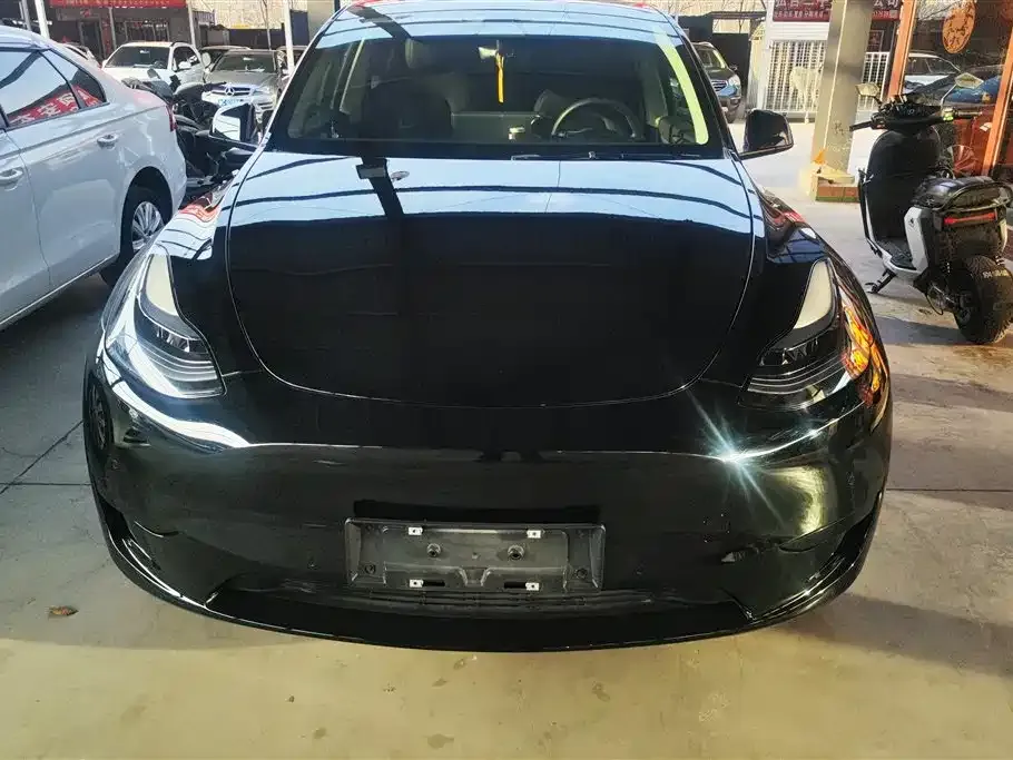 Tesla Model Y — фото 9