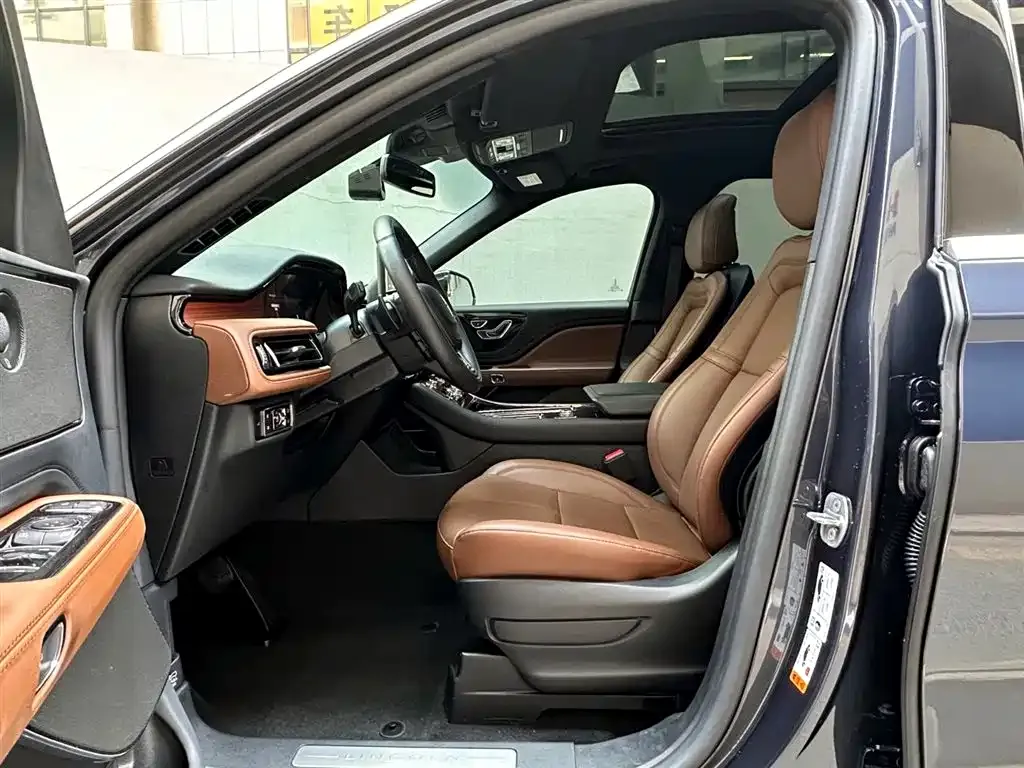 Lincoln Aviator 2023 из CN, фото 4