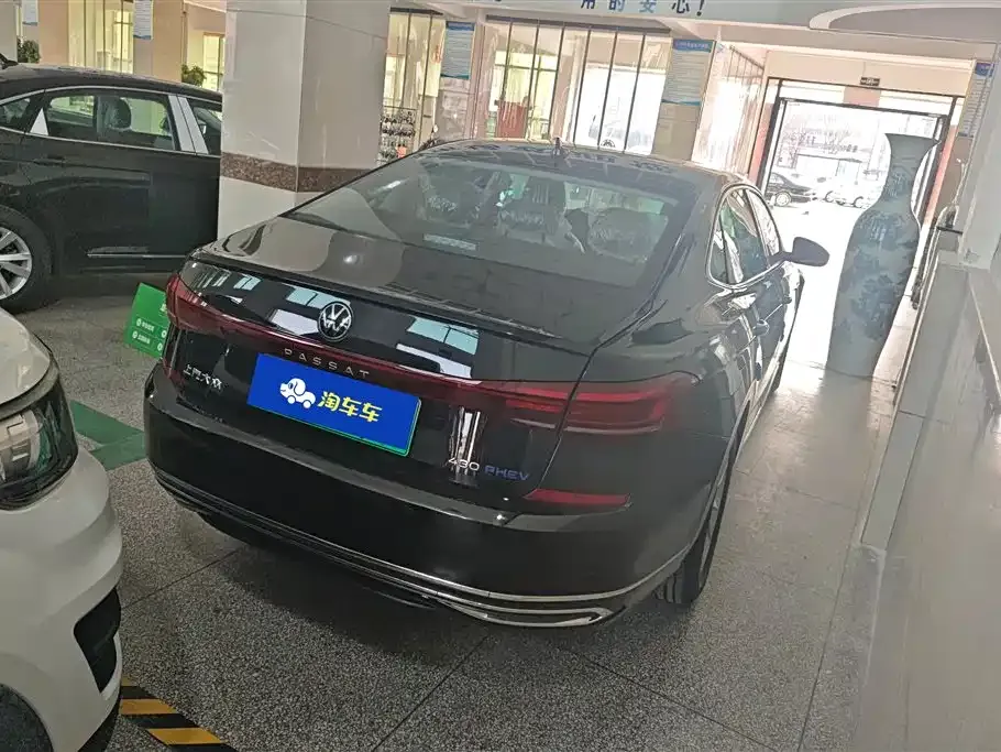 Volkswagen Passat New Energy — фото 10