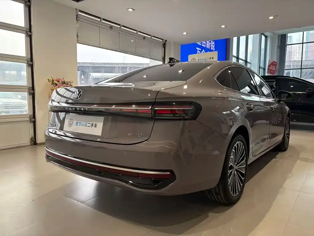 Volkswagen Passat — фото 4