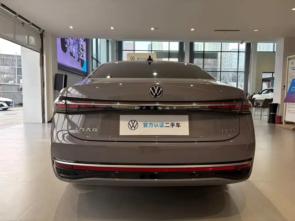 Volkswagen Passat — фото 10