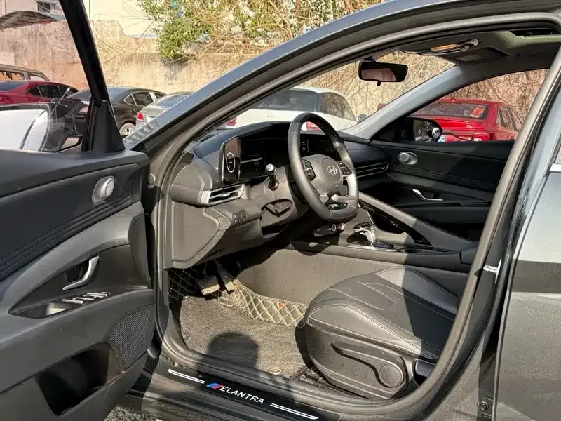 Hyundai Elantra 2024 из CN, фото 3