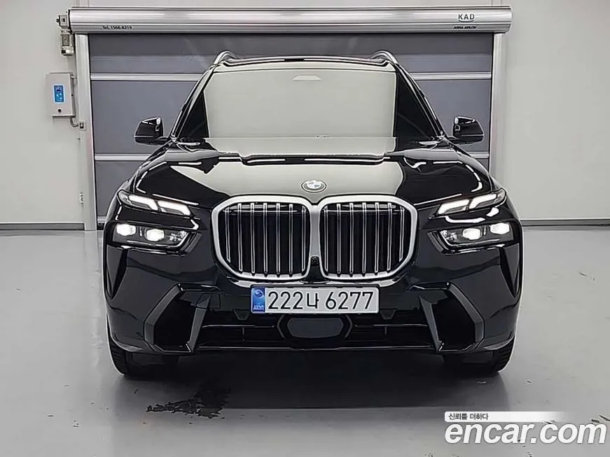 BMW X7 — фото 3