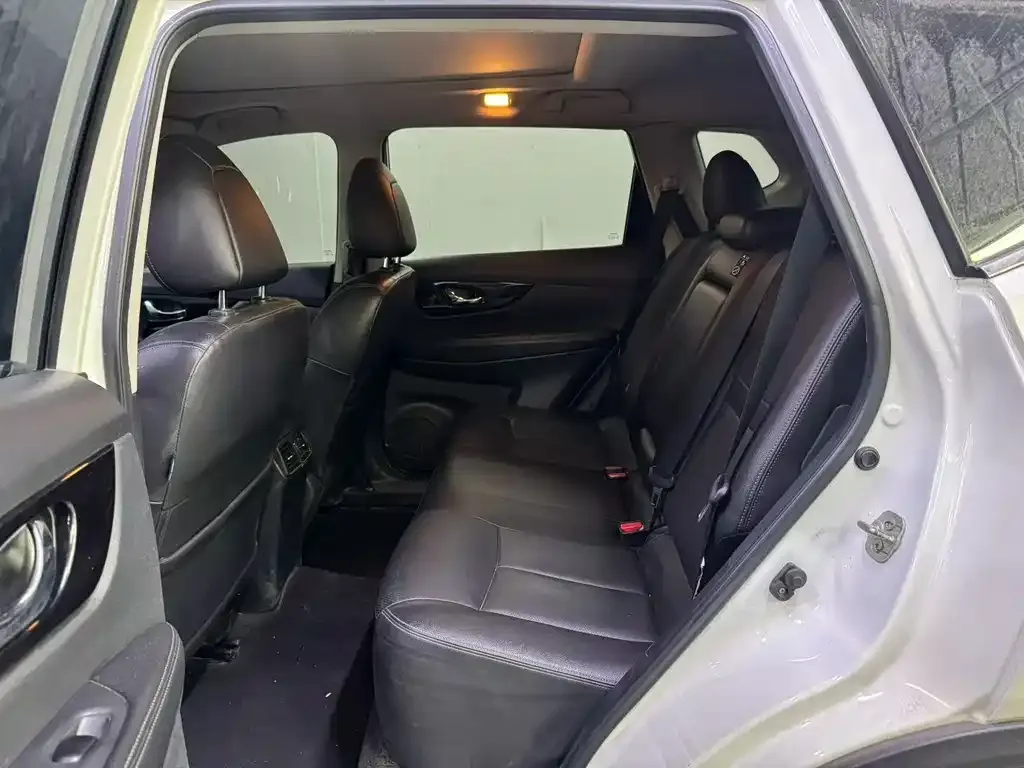 Nissan X-Trail 2021 из CN, фото 2