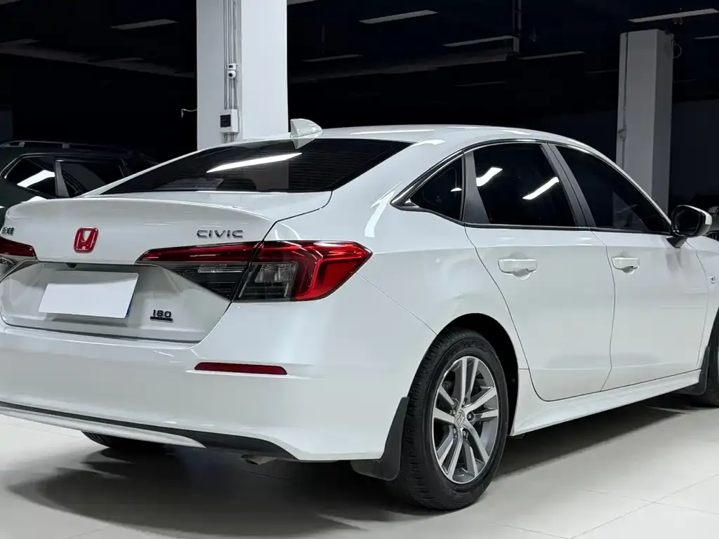 Honda Civic — фото 7