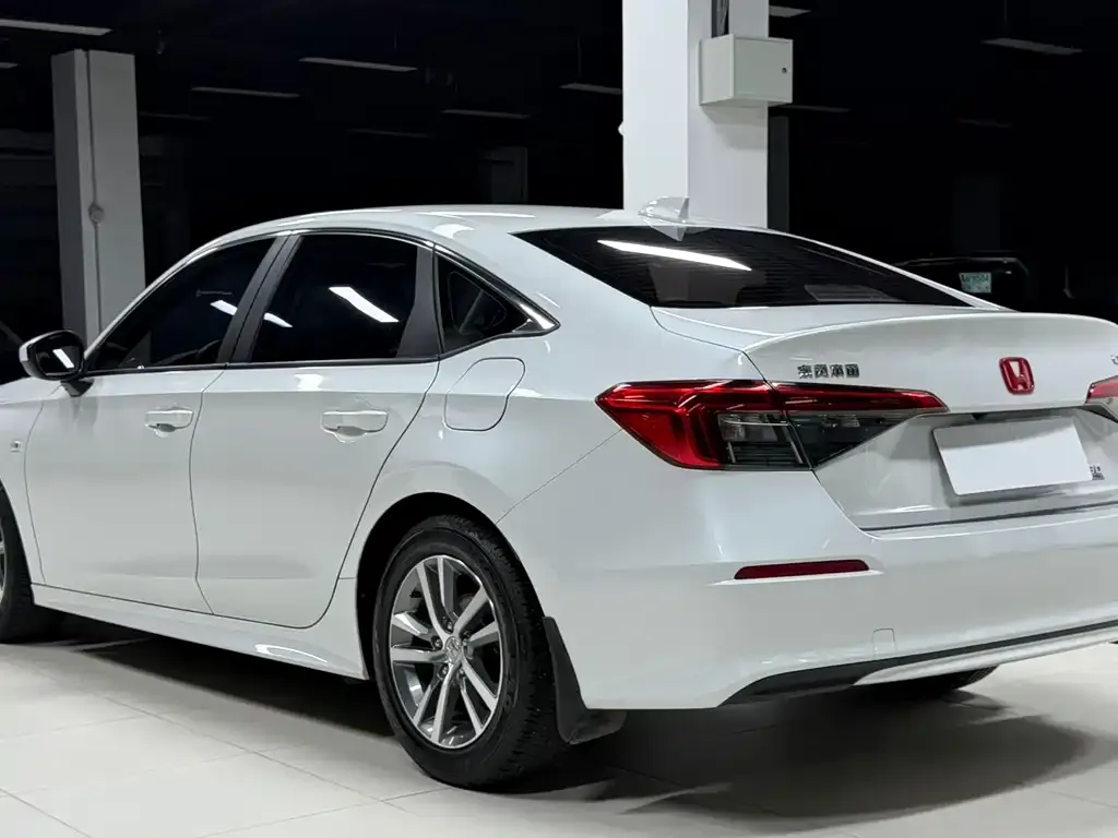 Honda Civic — фото 10