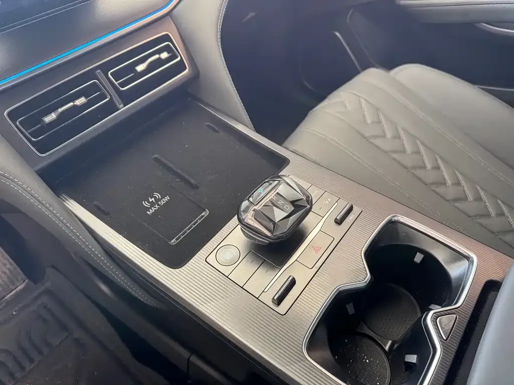 BYD L DM-i 2025 из CN, фото 6