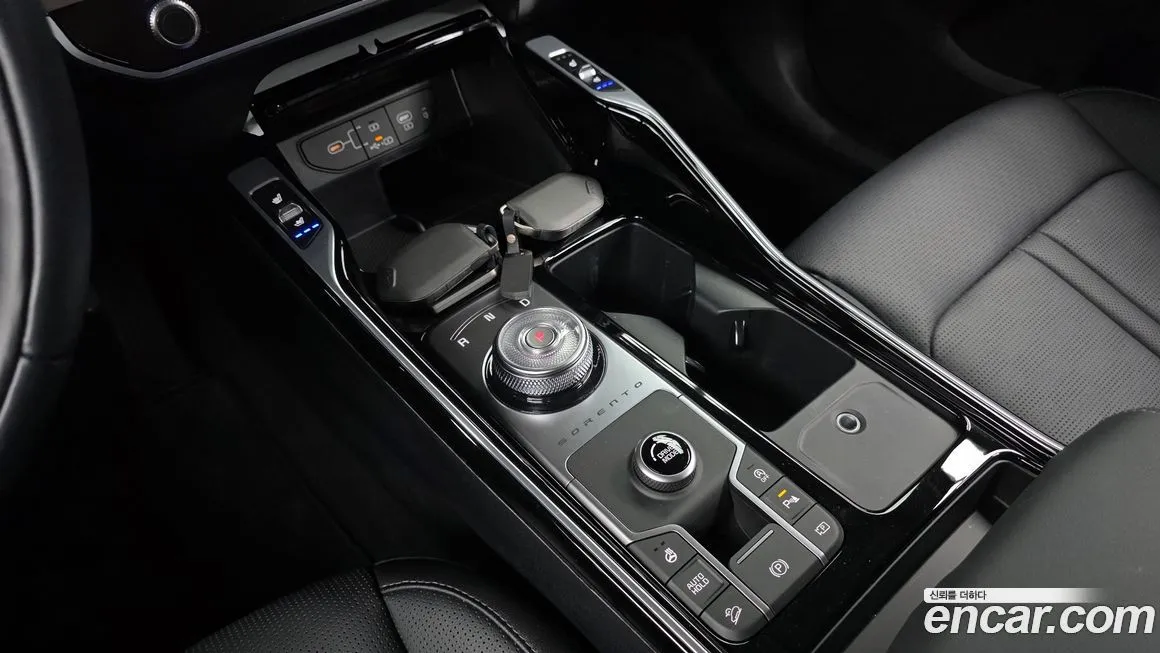 Kia Sorento — фото 7