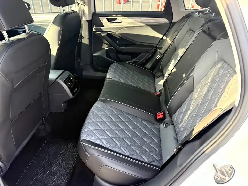 Volkswagen Sagitar 2023 из CN, фото 7