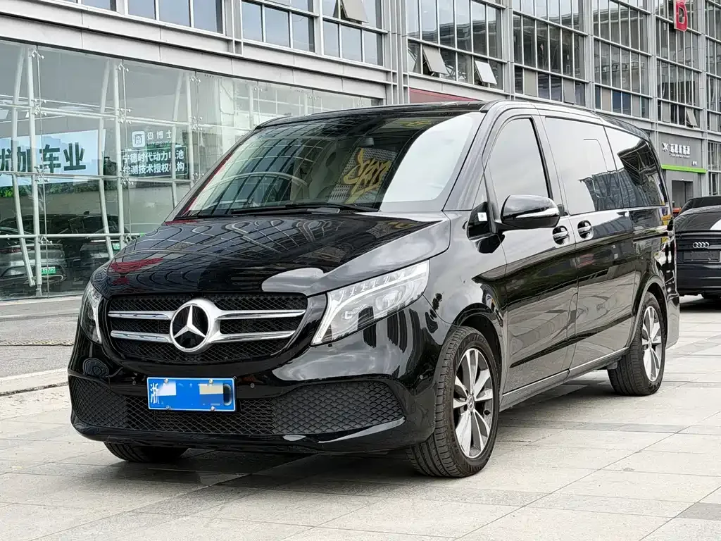 Mercedes-Benz V-Class — фото 7