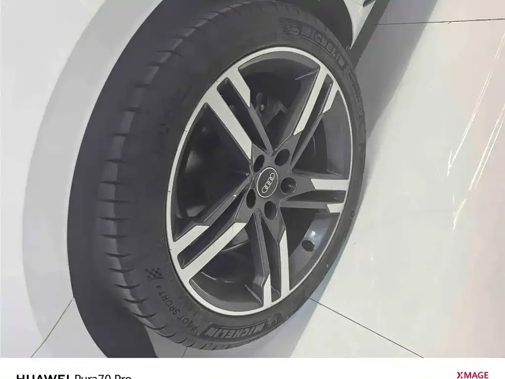 Audi A4L 2023 из CN, фото 4