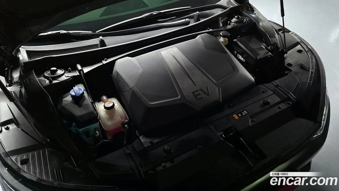 Kia EV6 2024 из KR, фото 2