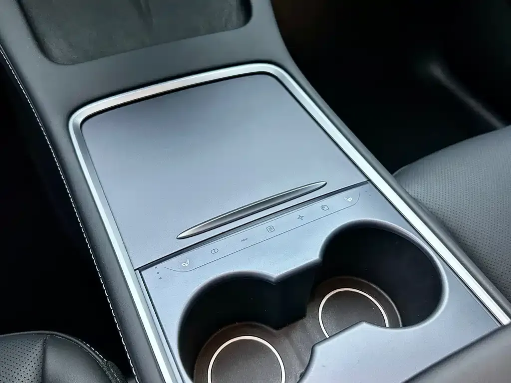 Tesla Model Y 2023 из CN, фото 9