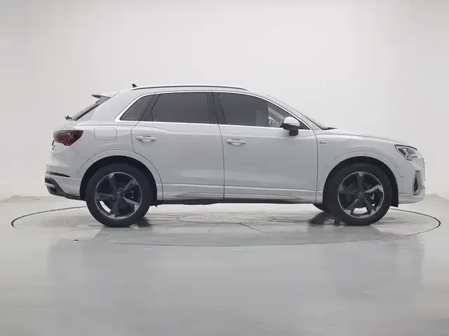 Audi Q3 2021 из CN, фото 6