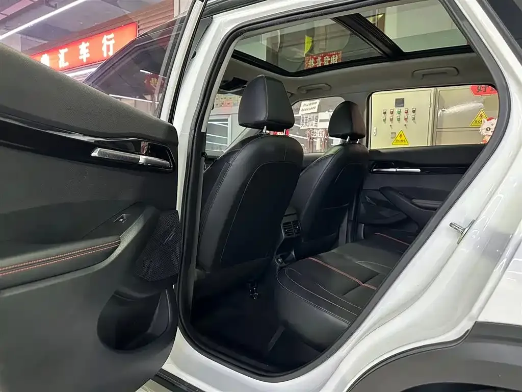 Kia KX3 2022 из CN, фото 4