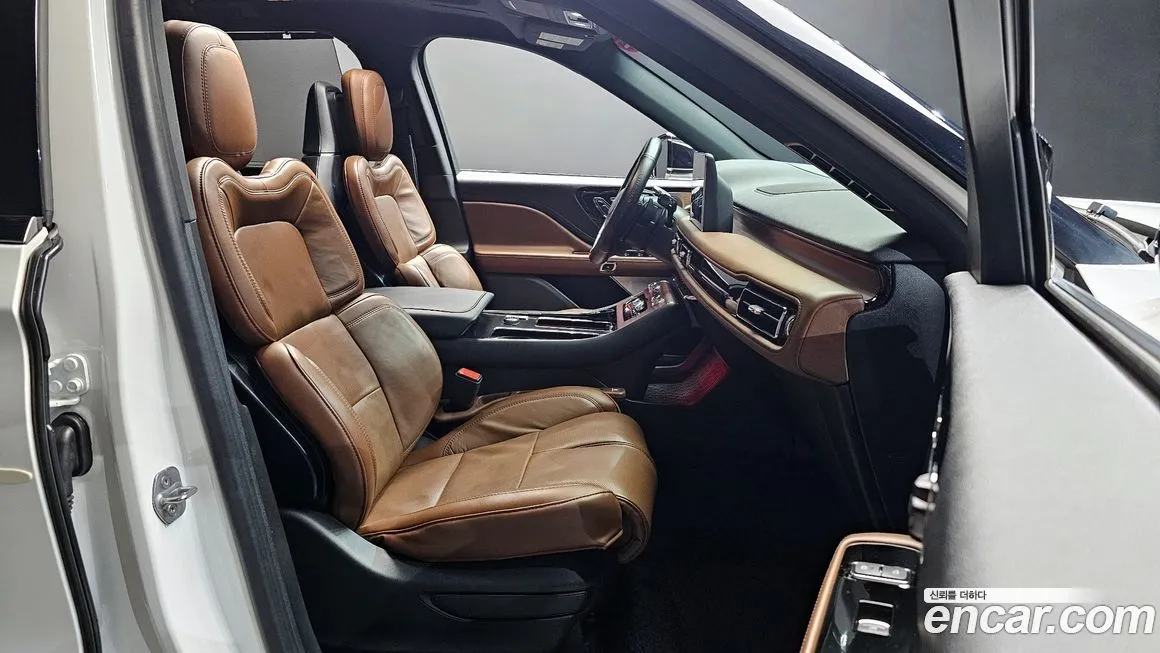 Lincoln Aviator — фото 10