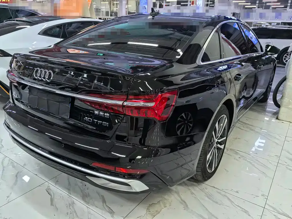 Audi A6L 2023 из CN, фото 10