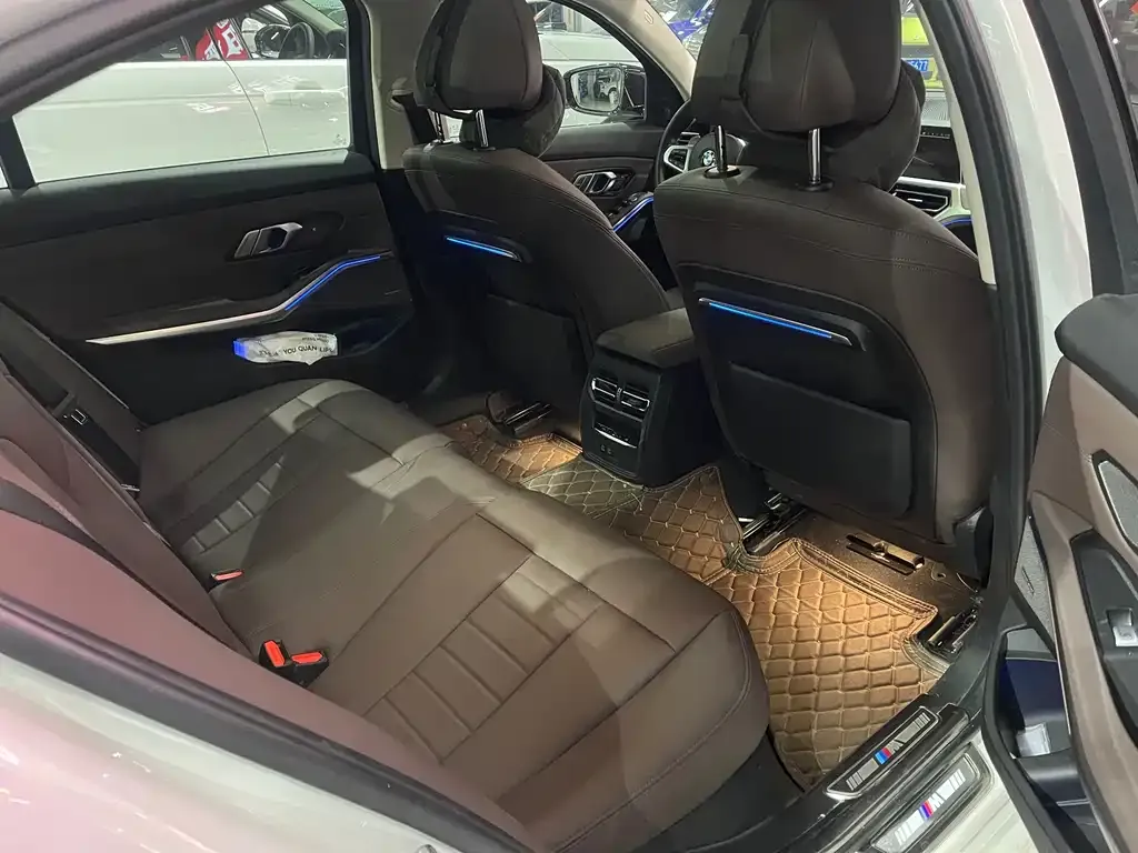 BMW 3 Series 2021 из CN, фото 8