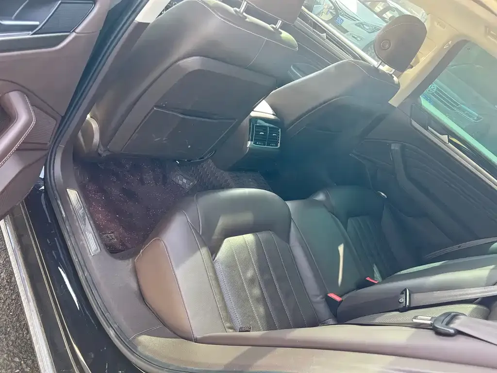 Volkswagen Phideon 2021 из CN, фото 2