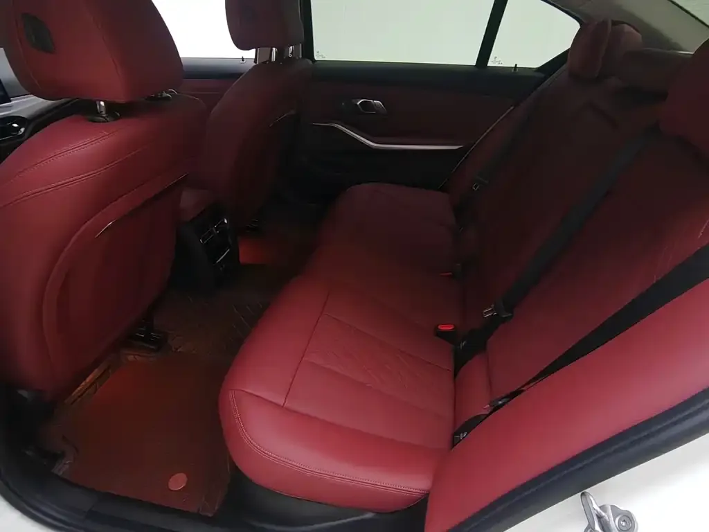 BMW 3 Series 2025 из CN, фото 4