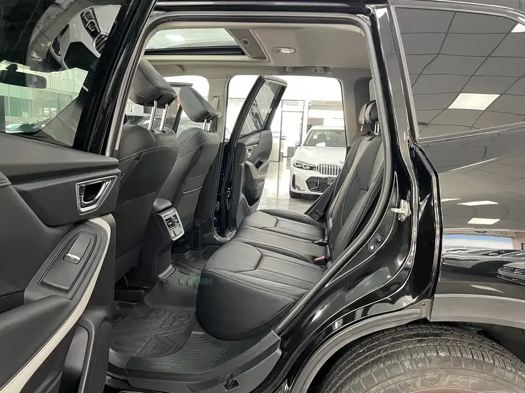 Subaru Forester 2022 из CN, фото 10