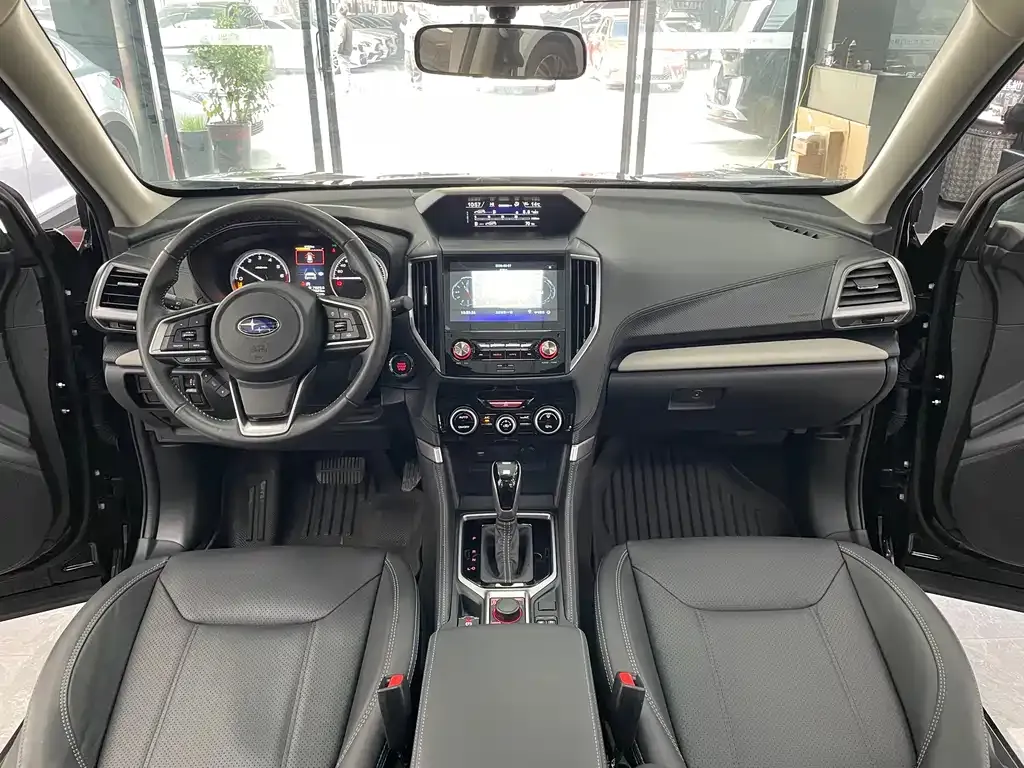 Subaru Forester 2022 из CN, фото 4