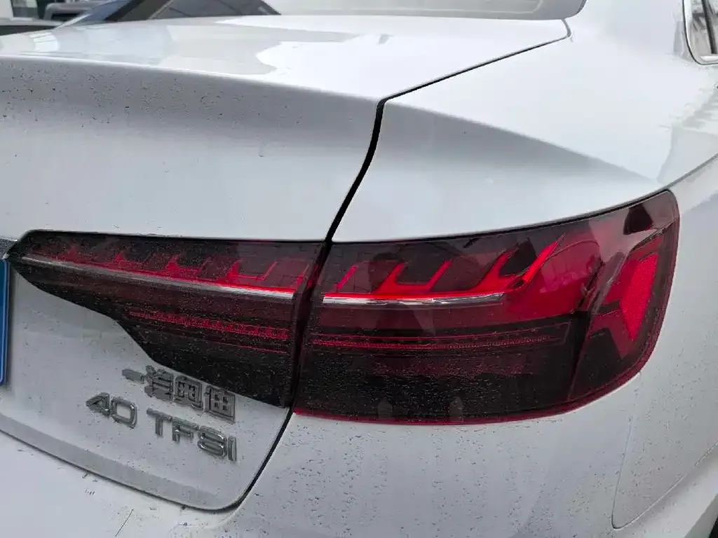 Audi A4L 2023 из CN, фото 8