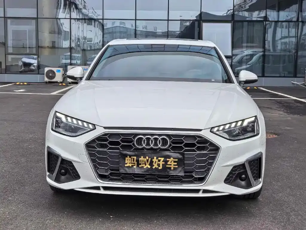 Audi A4L 2023 из CN, фото 5