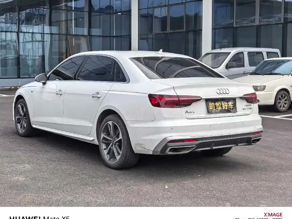 Audi A4L 2023 из CN, фото 10