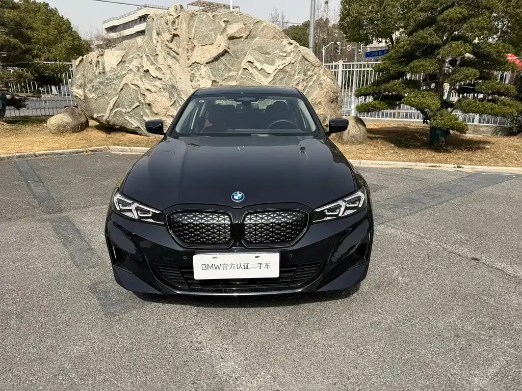 BMW i3 — фото 1