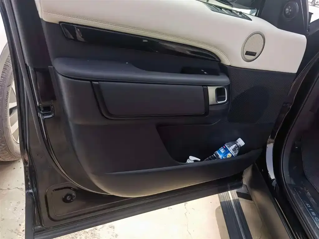 Land Rover Discovery 2024 из CN, фото 5