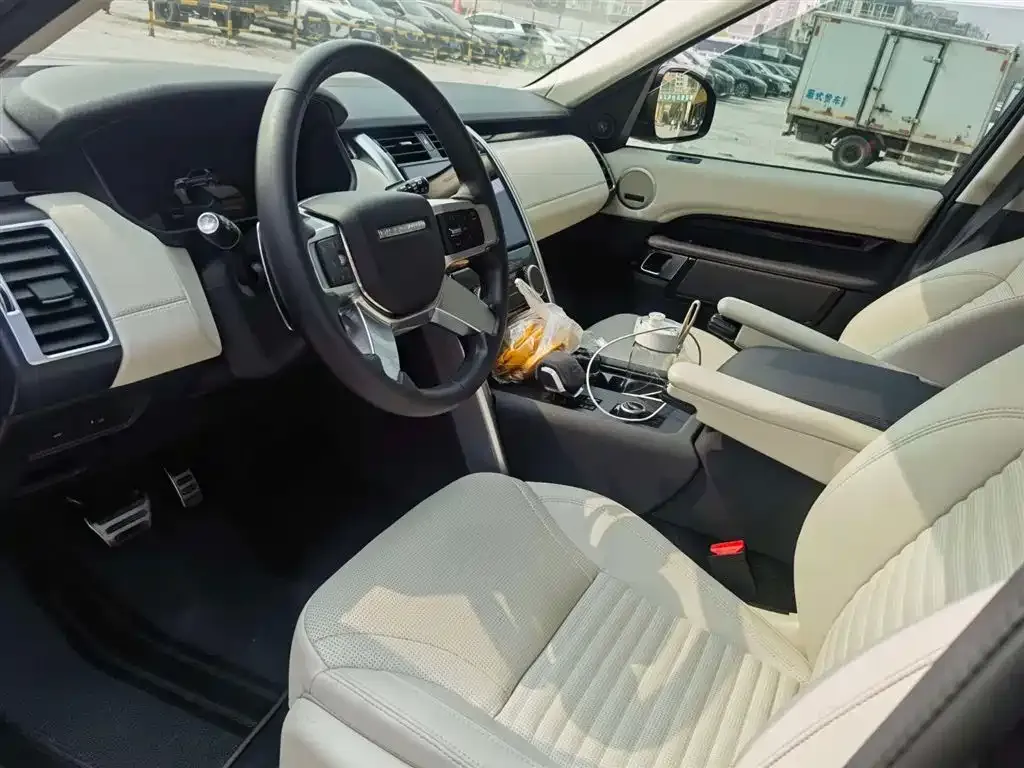 Land Rover Discovery 2024 из CN, фото 3