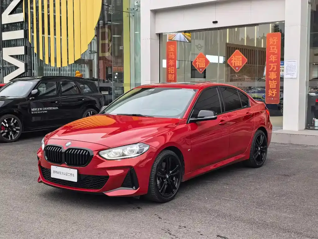 BMW 1 Series 2023 из CN, фото 1
