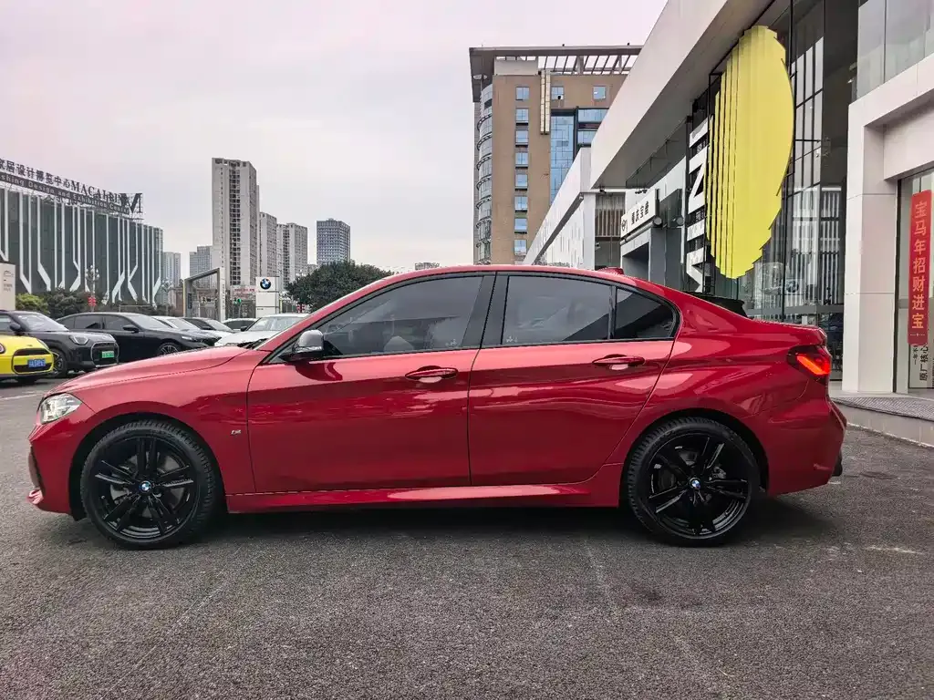 BMW 1 Series 2023 из CN, фото 8