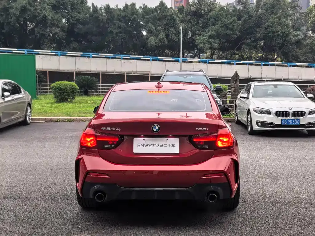 BMW 1 Series 2023 из CN, фото 3