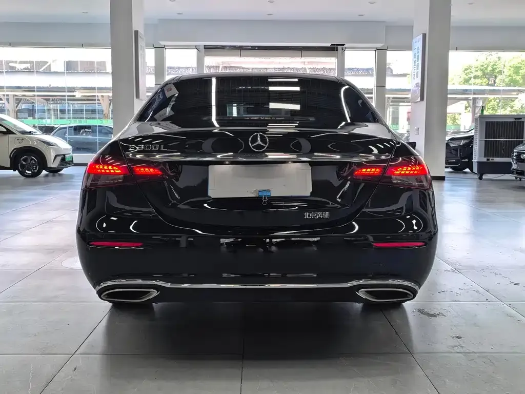 Mercedes-Benz E-Class 2023 из CN, фото 3